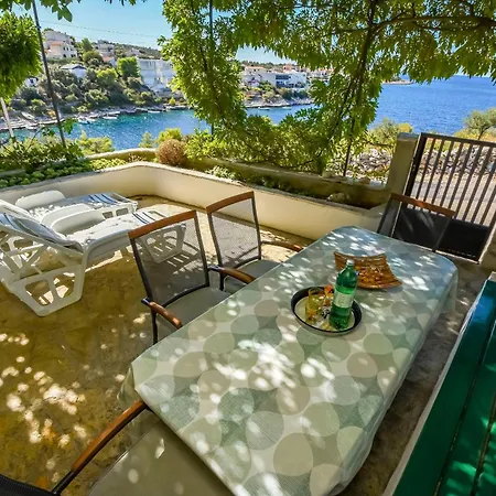 Marija - Beautiful Location Close To The Sea Sevid
