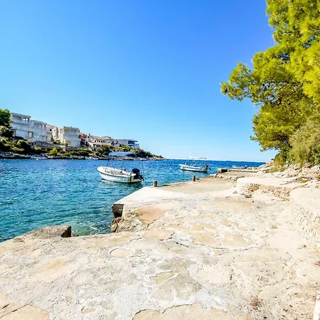Marija - Beautiful Location Close To The Sea *
